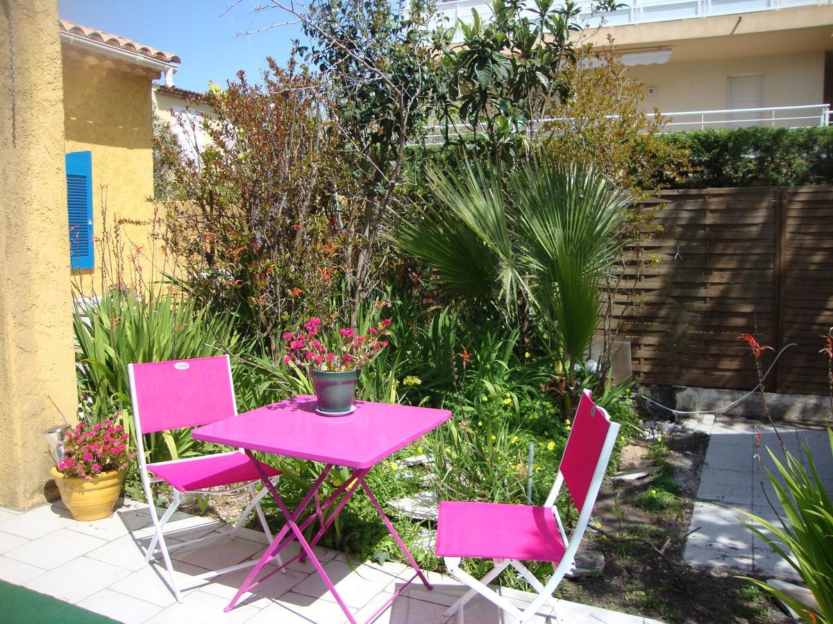 Bed and Breakfast Le Soleil Bleu Fréjus Exteriér fotografie
